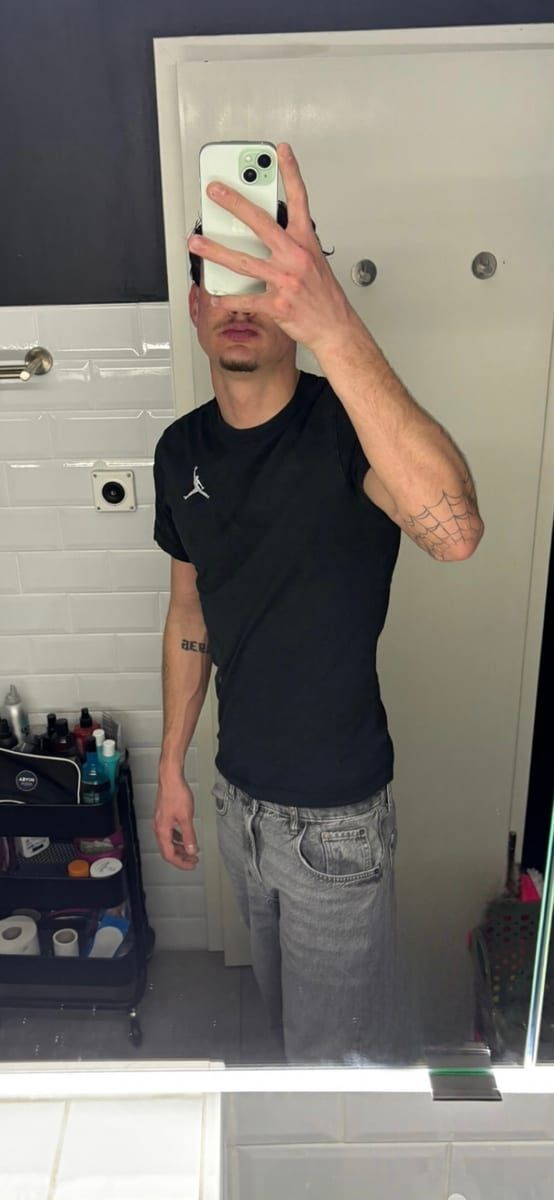 Dennis - Sex friend in Newark Profile of Dennis, 27, Sex friend in Newark (Delaware)