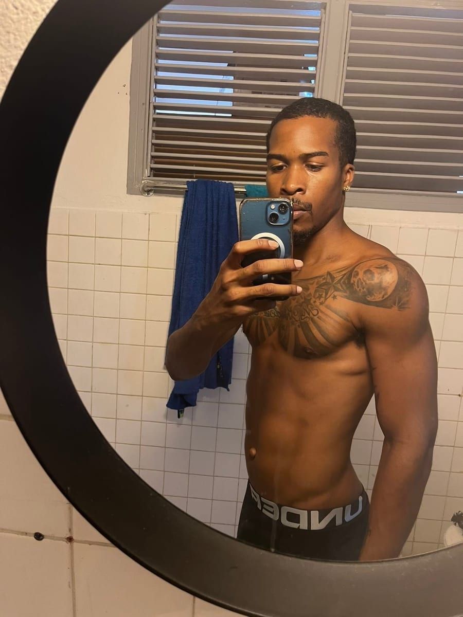 Profile of Derrick, 37, Sex friend in Fraser (Michigan)