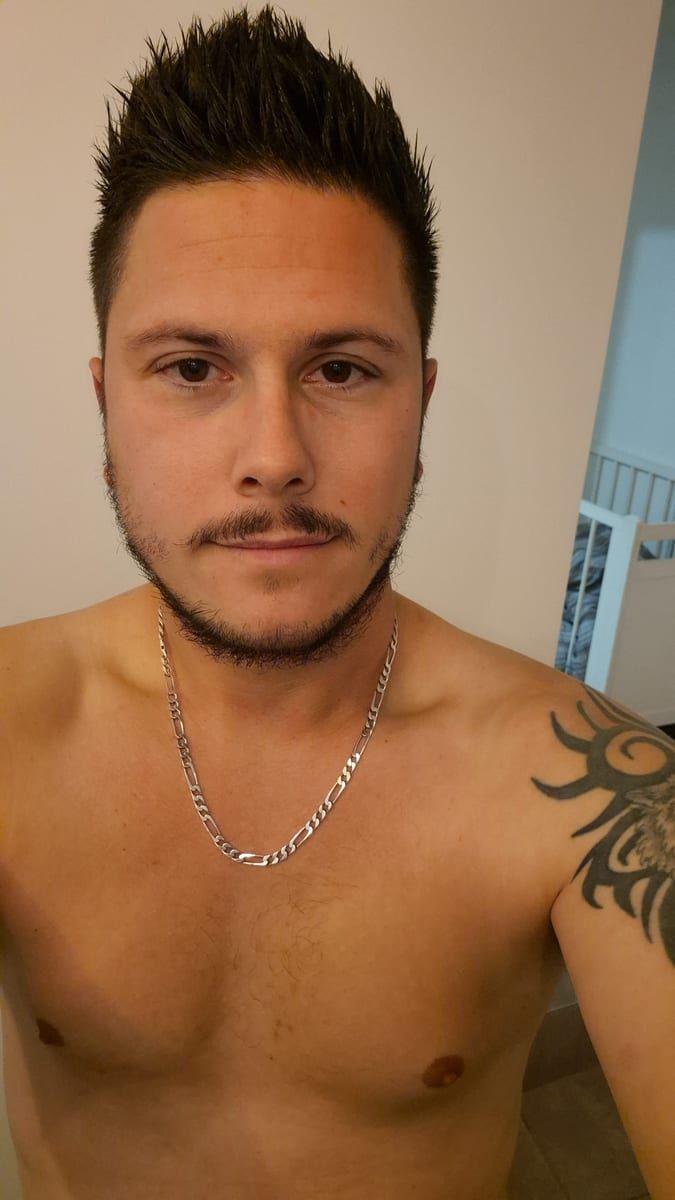 Trey - Sex friend in Colchester Profile of Trey, 22, Sex friend in Colchester (Vermont)